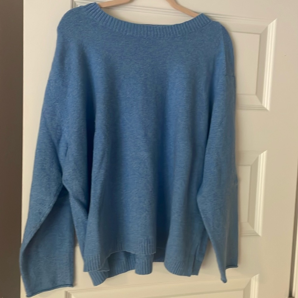 JJill crew neck ice blue sweater